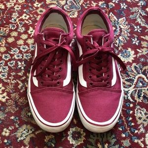 Vans Old Skool Mens 8, Womens 9.5. GUC— worn 2-3x
